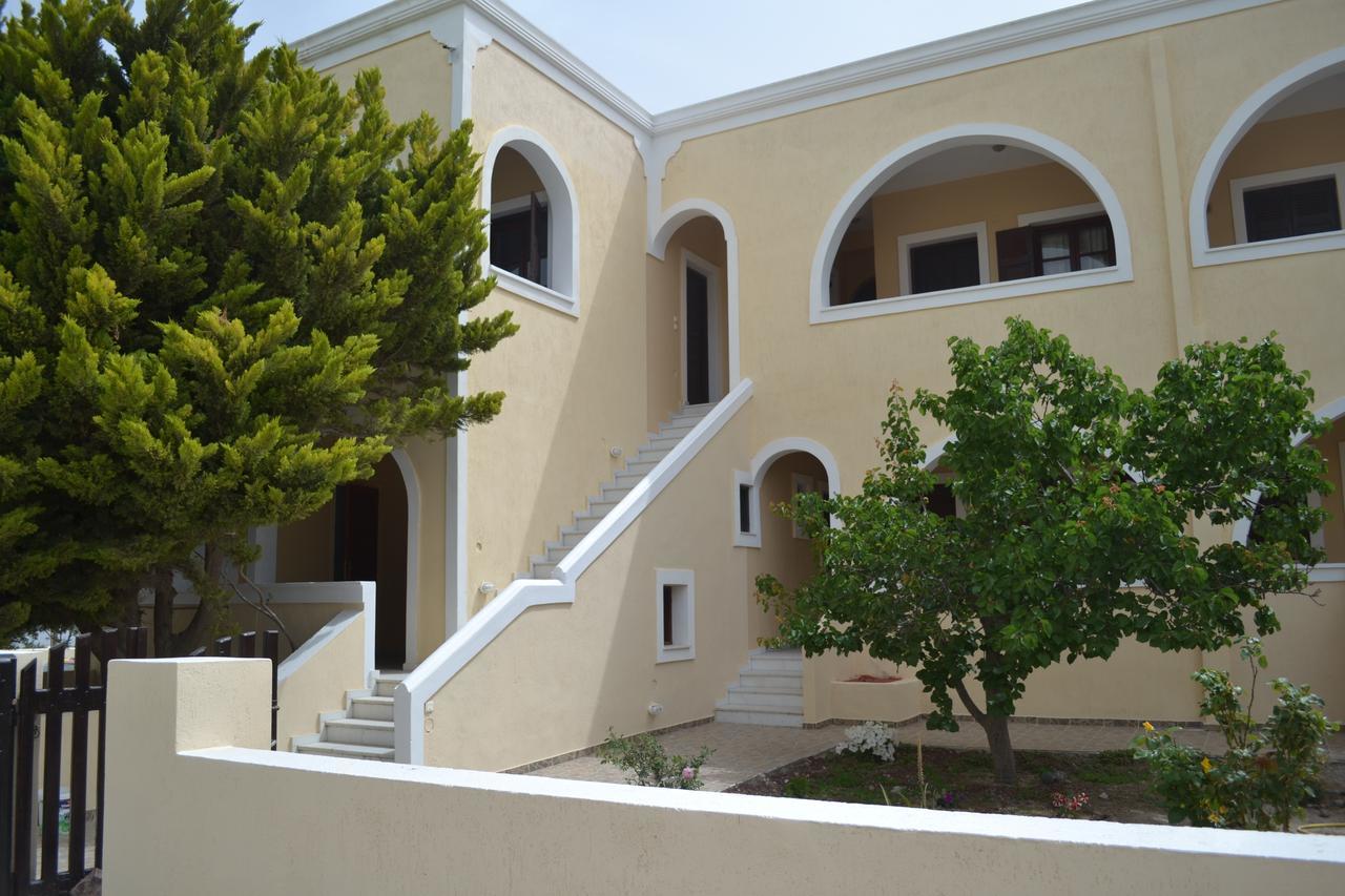 Floralia Hotel Karterádos Exterior foto
